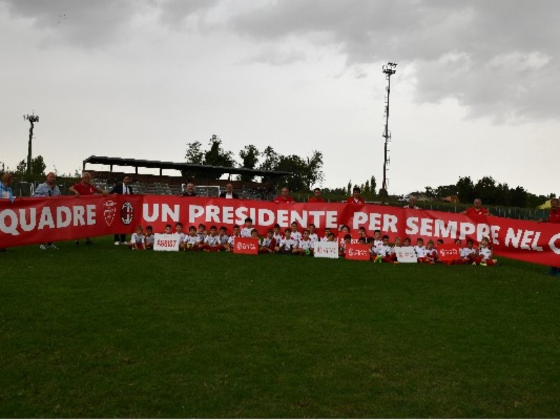 A SOLAROLO RIAPRE IL CENTRO SPORTIVO CON LE MAGLIE DEL TROFEO SILVIO BERLUSCONI