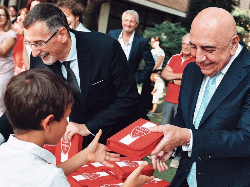 ASTUCCI AI BAMBINI DELLE PRIME ELEMENTARI DI MONZA