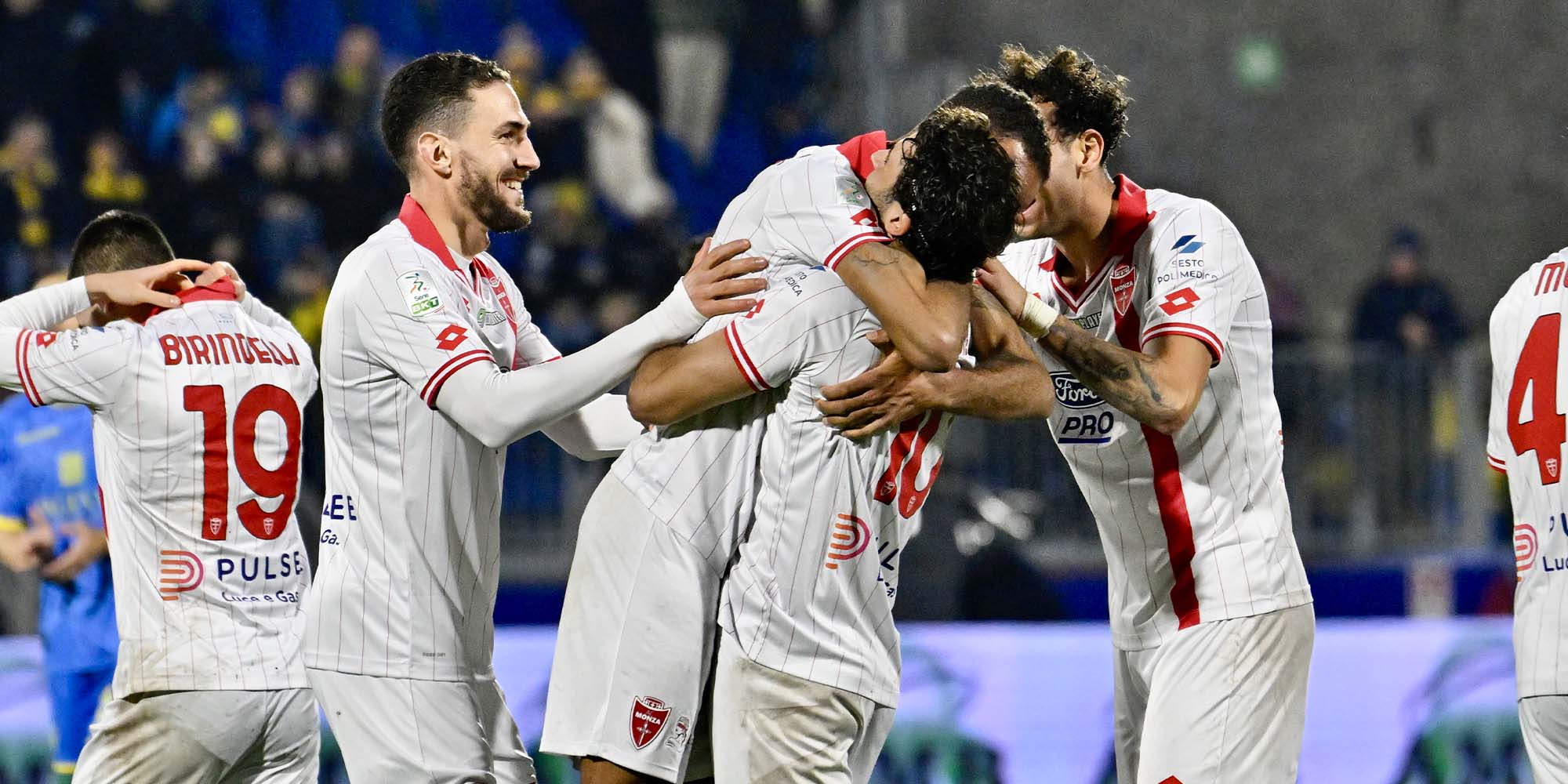 Ancora Hernani: il Monza vince 1-0 a Carrara e torna secondo