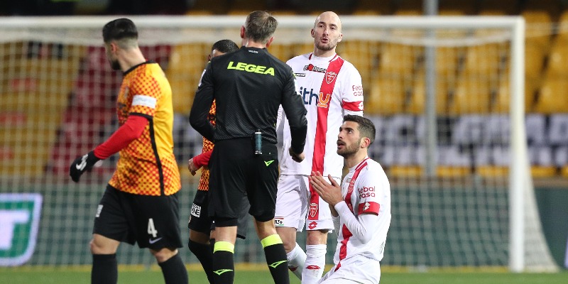 Monza remains in nine and loses against Benevento